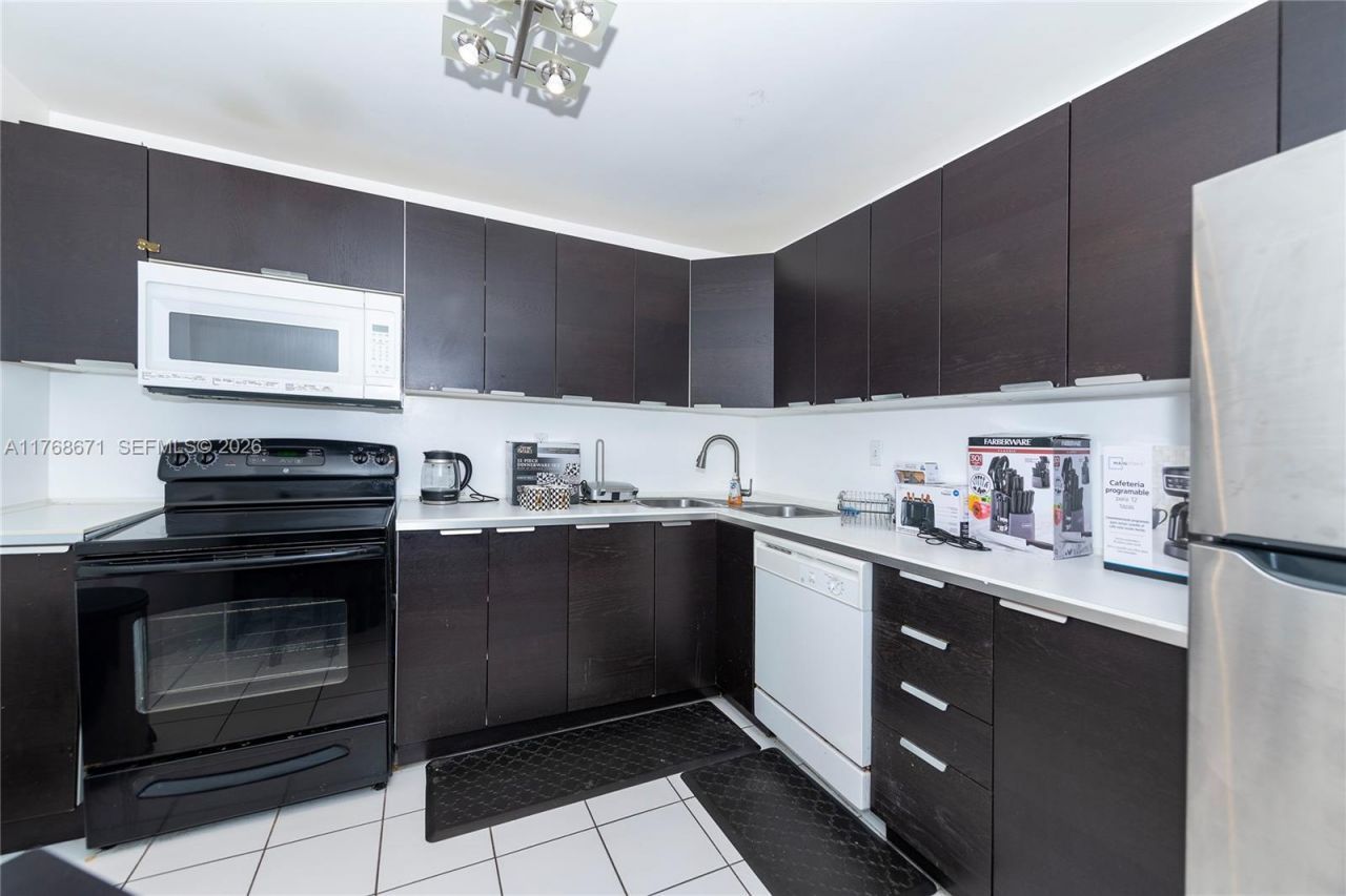 2750 NE 183rd St, Unit 1207, Aventura, FL 33160 Photo