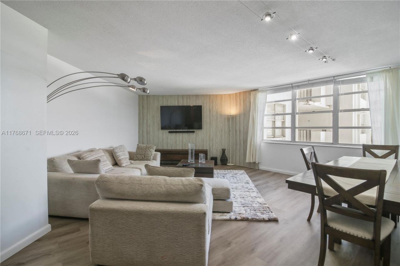 2750 NE 183rd St, Unit 1207, Aventura, FL 33160 Photo