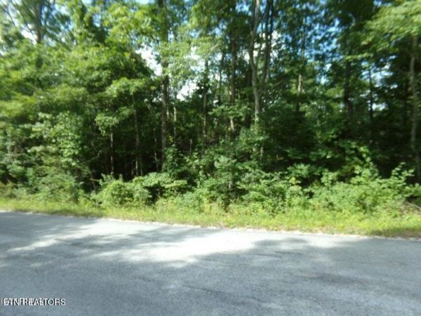 2405 White Horse Drive, Crossville, TN 38572