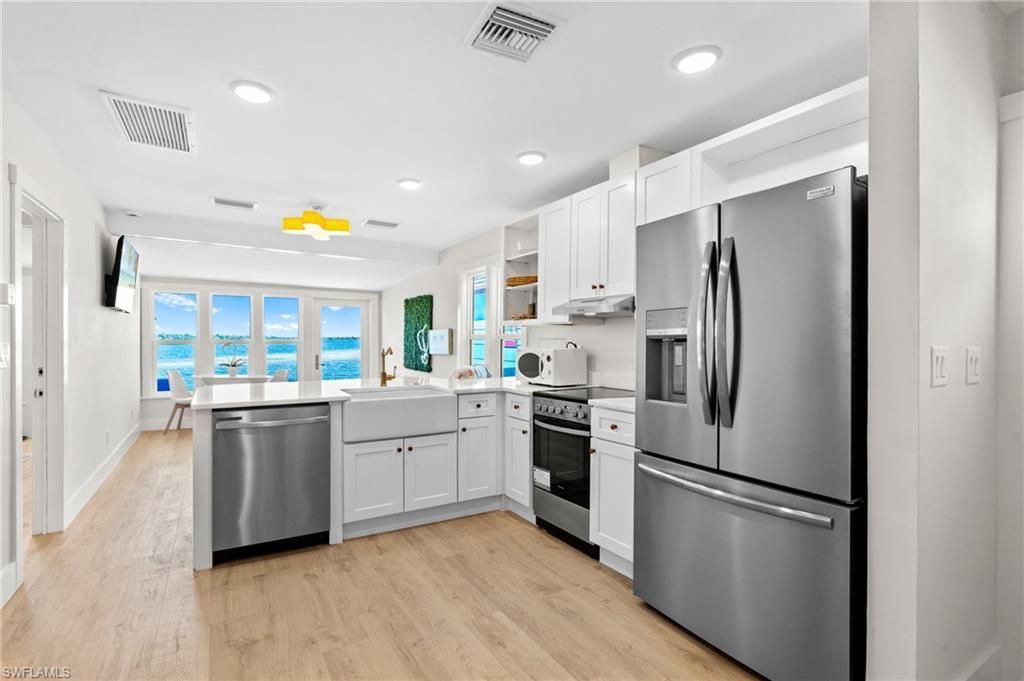 4760 Pine Island Rd Nw, Matlacha, FL 33993 Photo