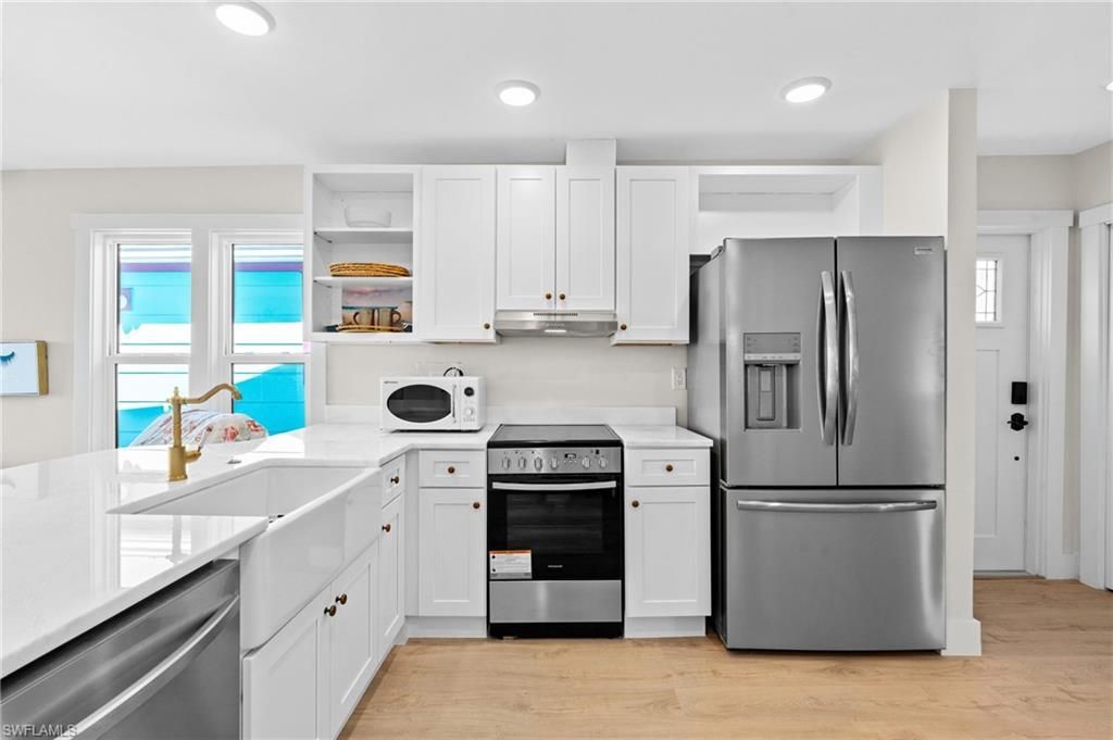 4760 Pine Island Rd Nw, Matlacha, FL 33993 Photo