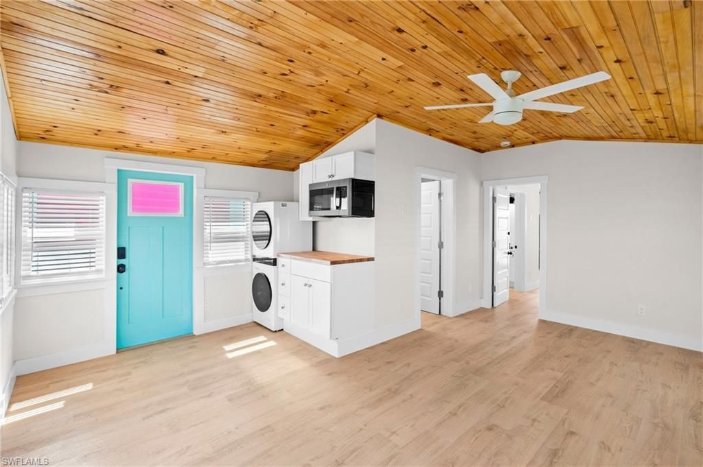 4760 Pine Island Rd Nw, Matlacha, FL 33993 Photo