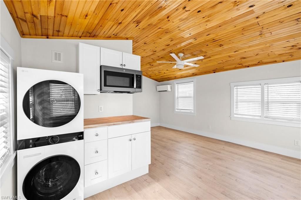 4760 Pine Island Rd Nw, Matlacha, FL 33993 Photo