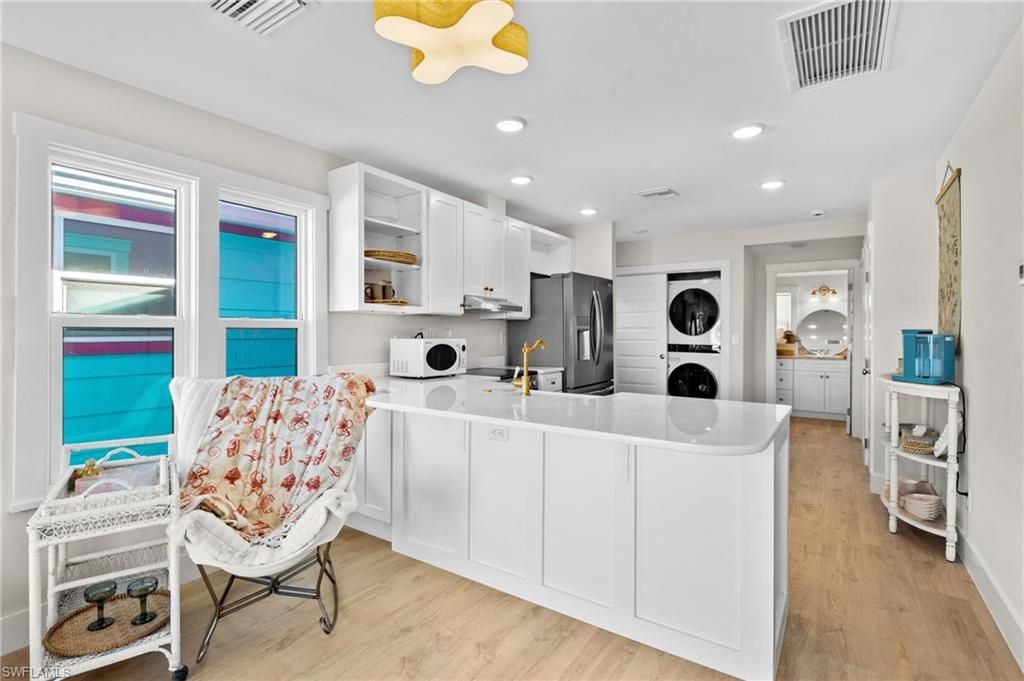 4760 Pine Island Rd Nw, Matlacha, FL 33993 Photo