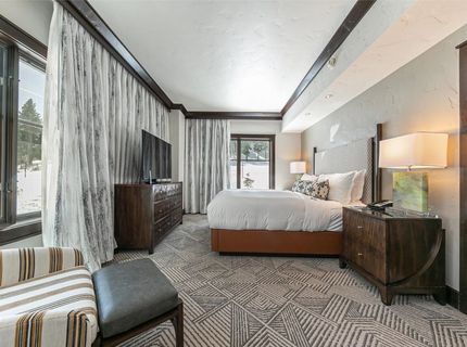 13051 Ritz Carlton Highlands Ct, Truckee, CA 96161 Photo