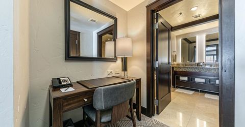13051 Ritz Carlton Highlands Ct, Truckee, CA 96161 Photo