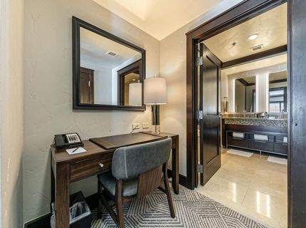 13051 Ritz Carlton Highlands Ct, Truckee, CA 96161 Photo