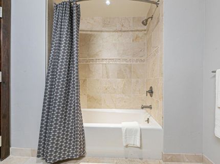 13051 Ritz Carlton Highlands Ct, Truckee, CA 96161 Photo