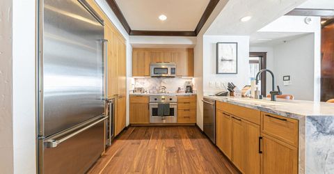 13051 Ritz Carlton Highlands Ct, Truckee, CA 96161 Photo