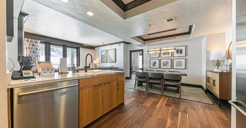 13051 Ritz Carlton Highlands Ct, Truckee, CA 96161 Photo