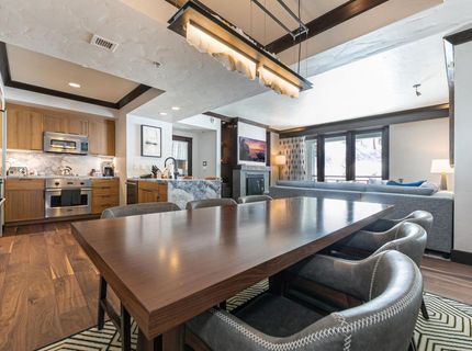 13051 Ritz Carlton Highlands Ct, Truckee, CA 96161 Photo