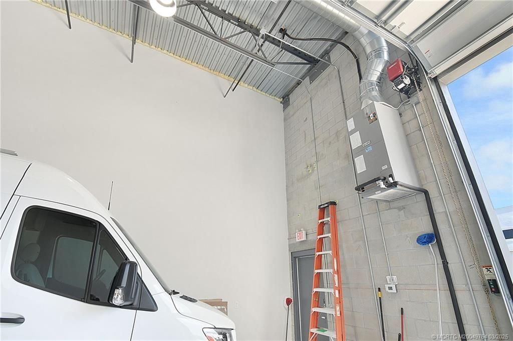 861 NE Industrial Boulevard, Unit 14, Jensen Beach, FL 34957 Photo