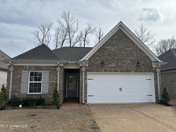 343 Country Garden Drive, Southaven, MS 38671