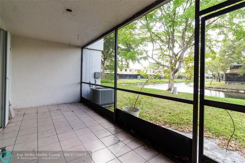 9417 NW 42nd St, Sunrise, FL 33351 Photo