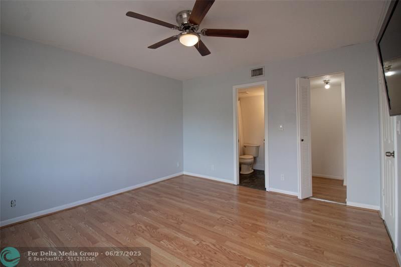 9417 NW 42nd St, Sunrise, FL 33351 Photo