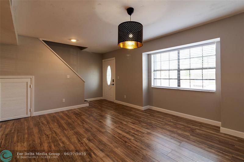 9417 NW 42nd St, Sunrise, FL 33351 Photo