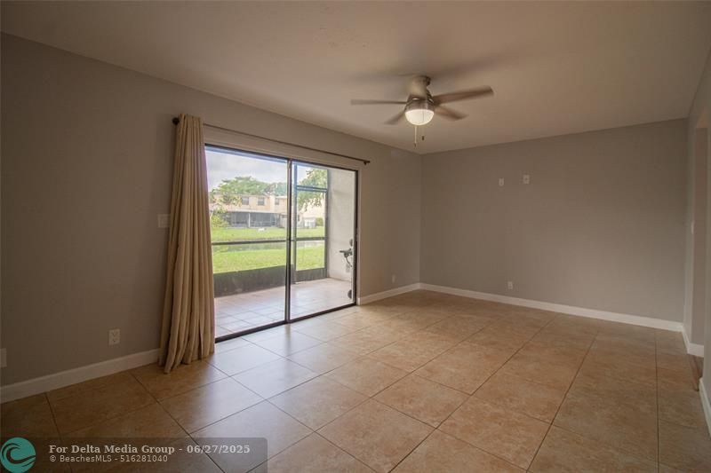 9417 NW 42nd St, Sunrise, FL 33351 Photo