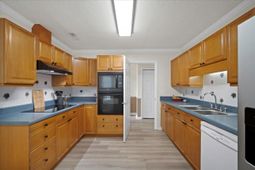 9080 Delancey Circle photo 4