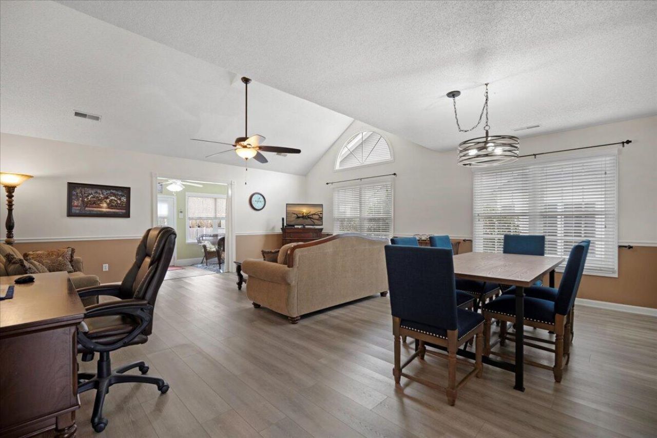 9080 Delancey Circle Photo 4