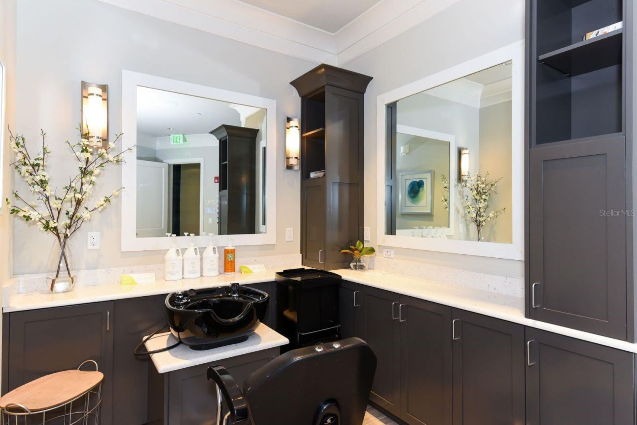 17510 Gawthrop Drive, Unit 105, Bradenton, FL 34211 Photo