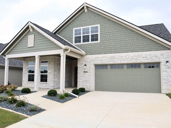 5831 NW 90th Street, Johnston, IA 50131