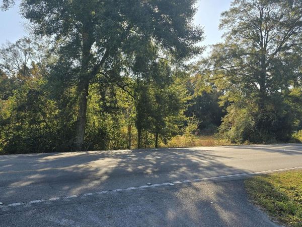 Ms-613 Highway, Moss Point, MS 39563