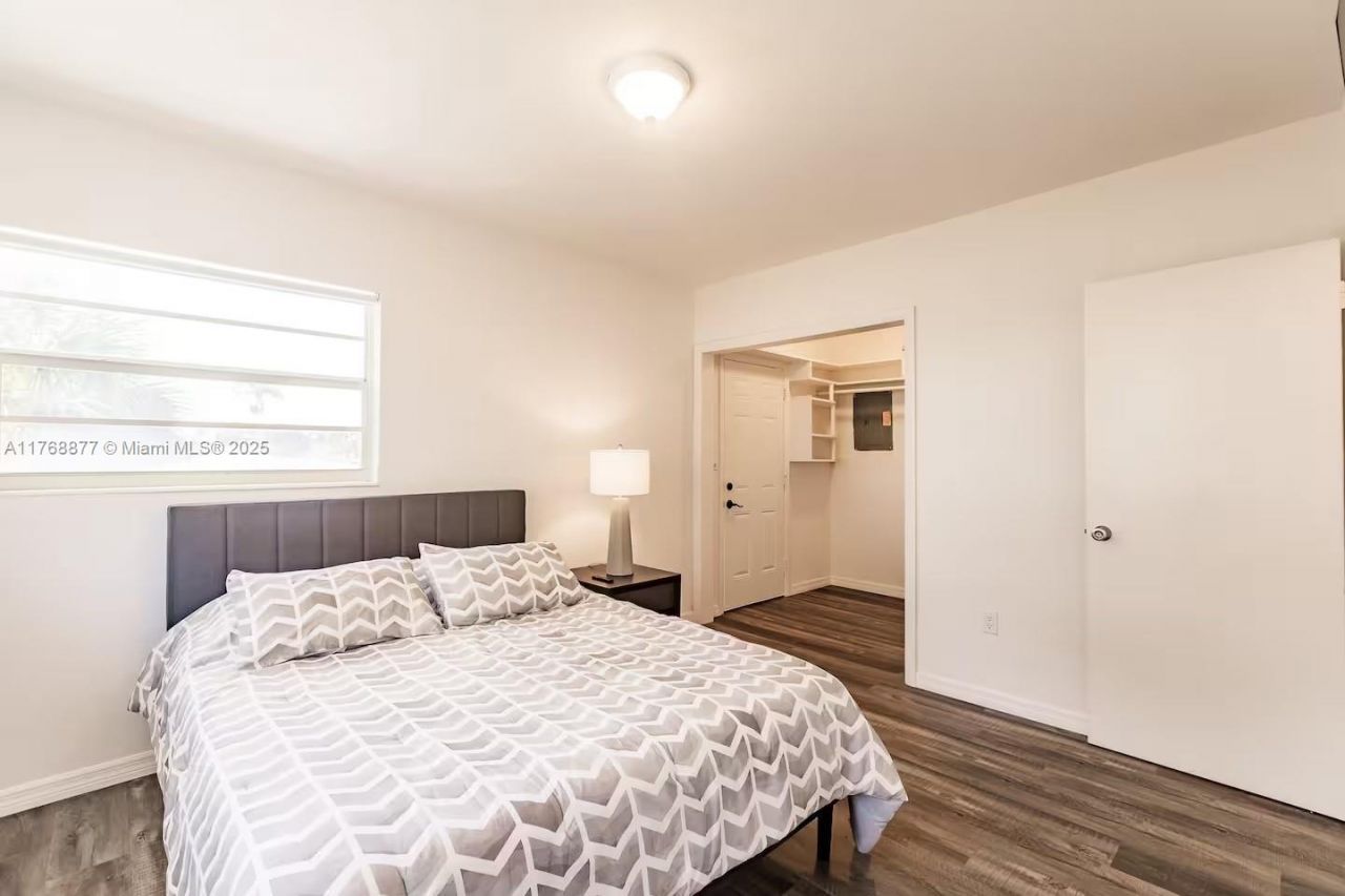 18825 Atlantic Blvd, Sunny Isles Beach, FL 33160 Photo