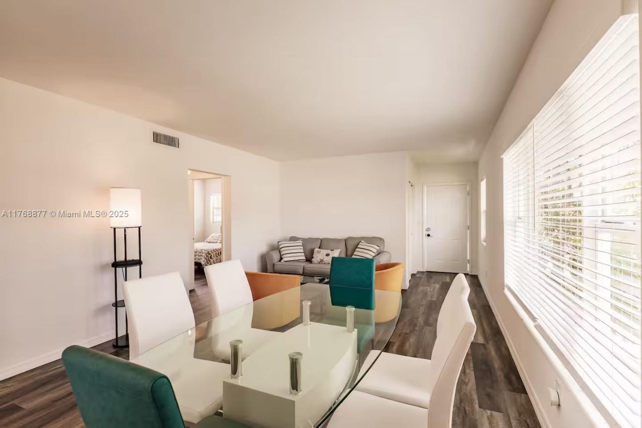 18825 Atlantic Blvd, Sunny Isles Beach, FL 33160 Photo