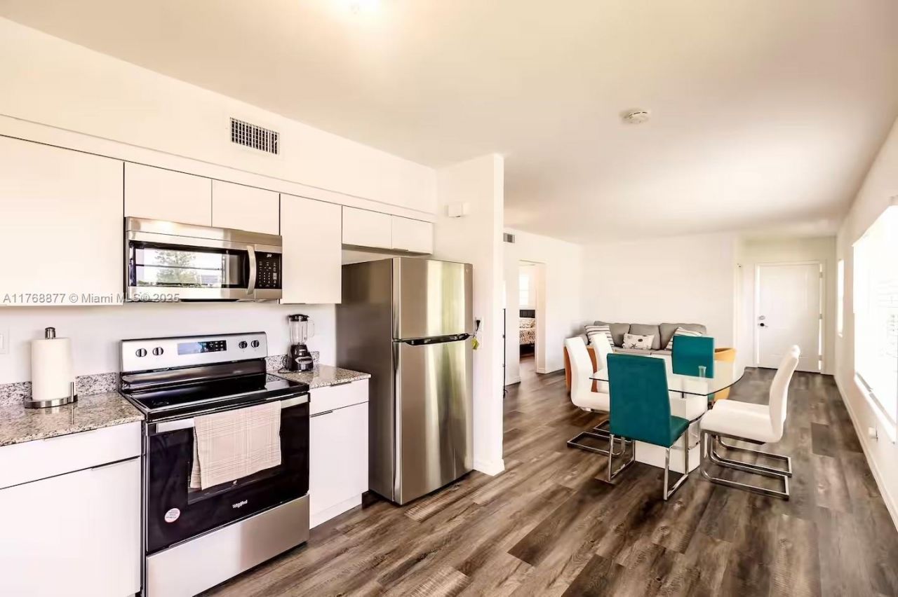 18825 Atlantic Blvd, Sunny Isles Beach, FL 33160 Photo