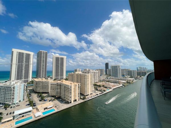 2600 E Hallandale Beach Blvd, Unit T2202, Hallandale Beach, FL 33009