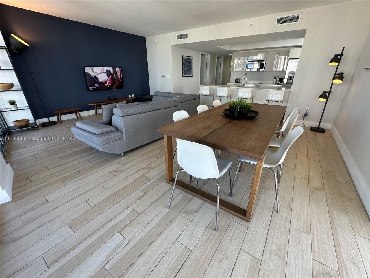 2600 E Hallandale Beach Blvd, Unit T2202, Hallandale Beach, FL 33009 Photo