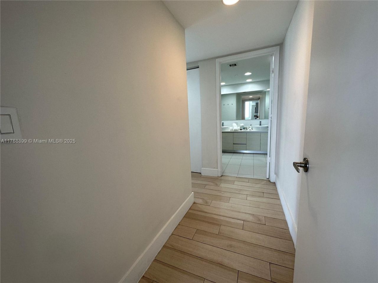 2600 E Hallandale Beach Blvd, Unit T2202, Hallandale Beach, FL 33009 Photo