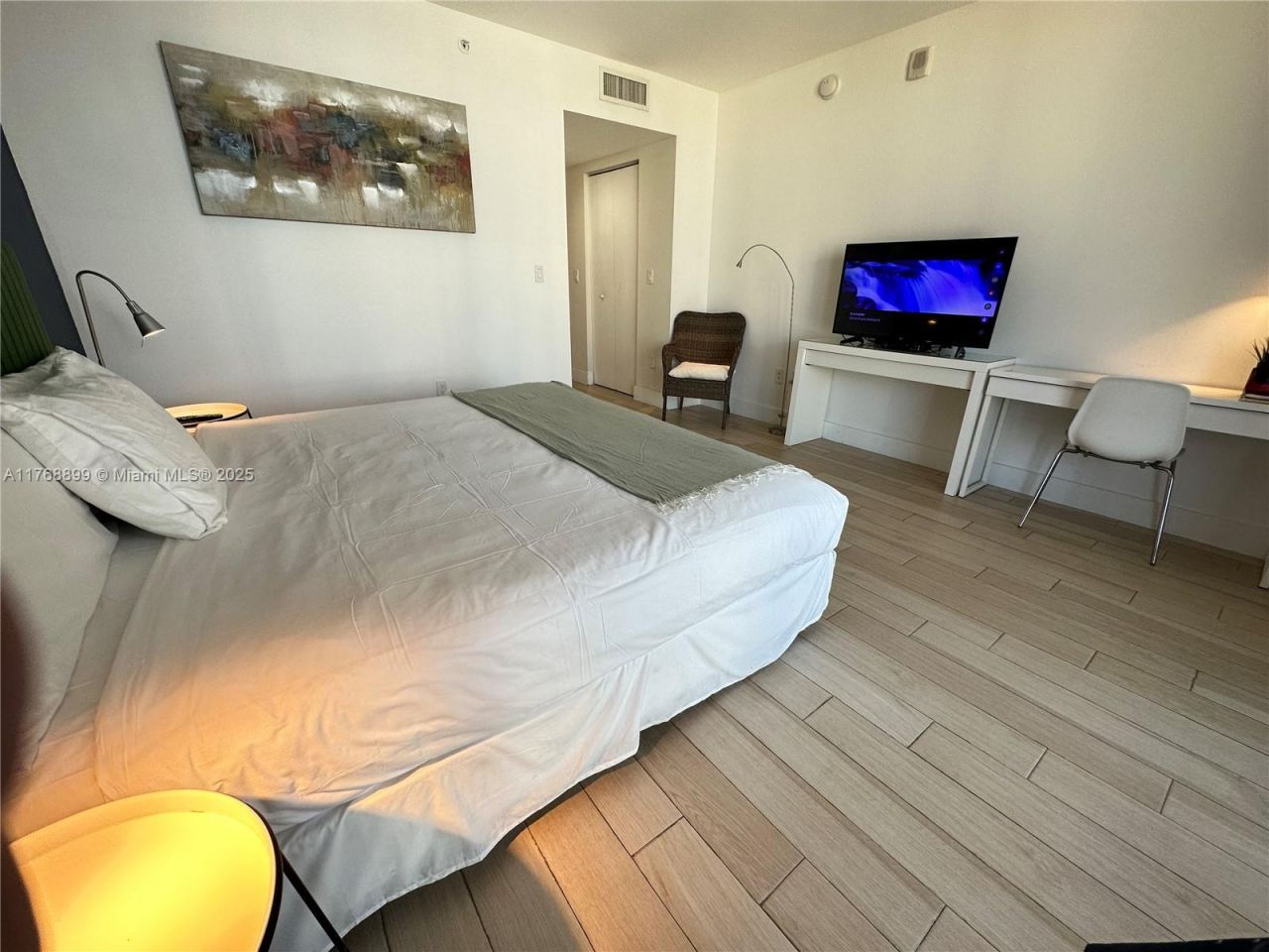 2600 E Hallandale Beach Blvd, Unit T2202, Hallandale Beach, FL 33009 Photo