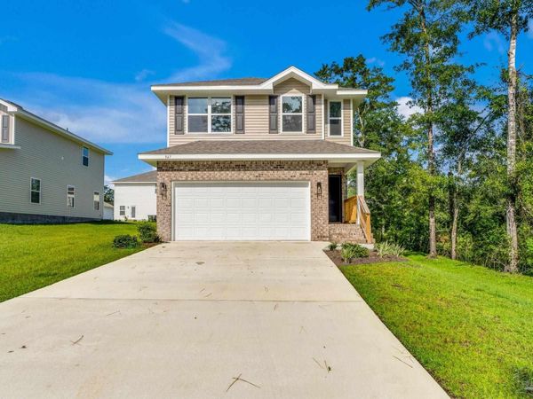 947 Pine Top Ln, Unit 11B, Cantonment, FL 32533