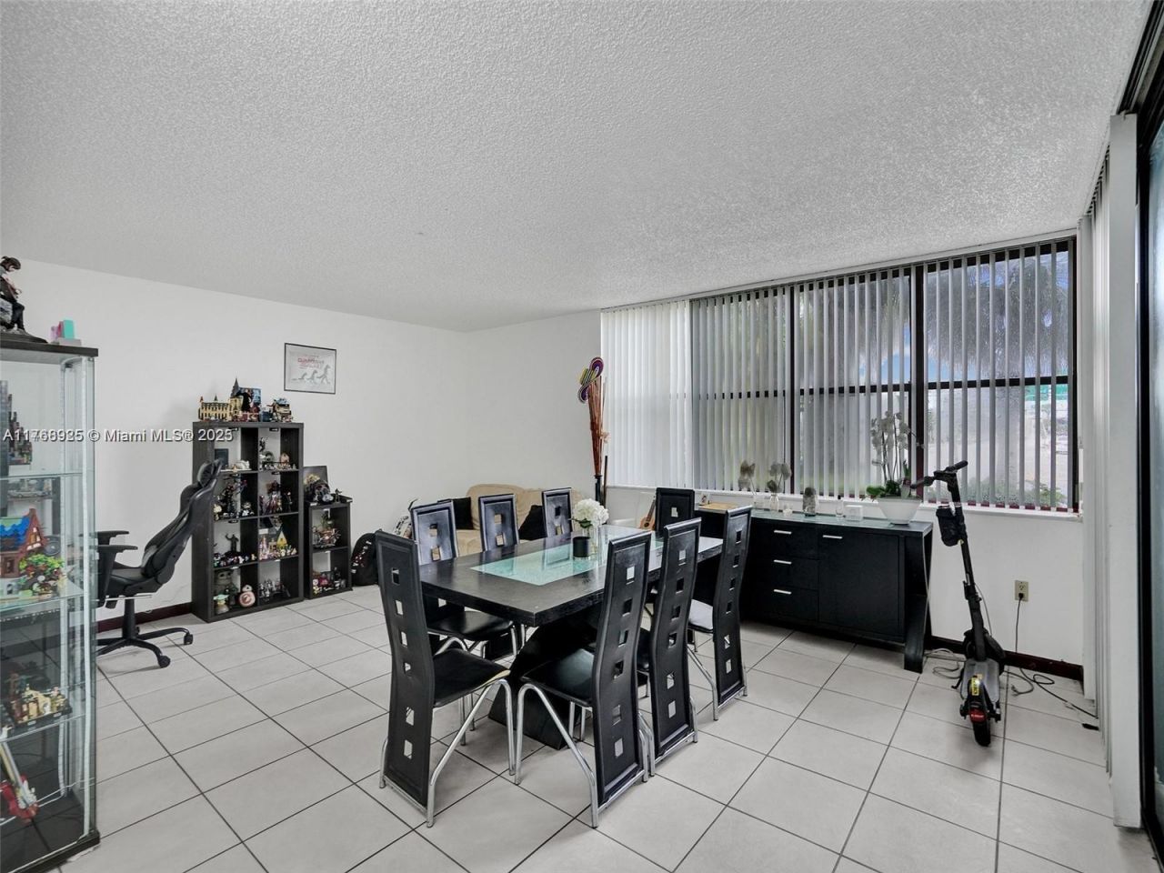 20301 NE 30th Ave, Unit 122-5, Aventura, FL 33180 Photo