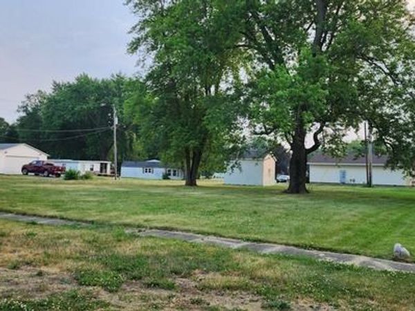 610 SE Vine Street, Atlanta, IL 61723