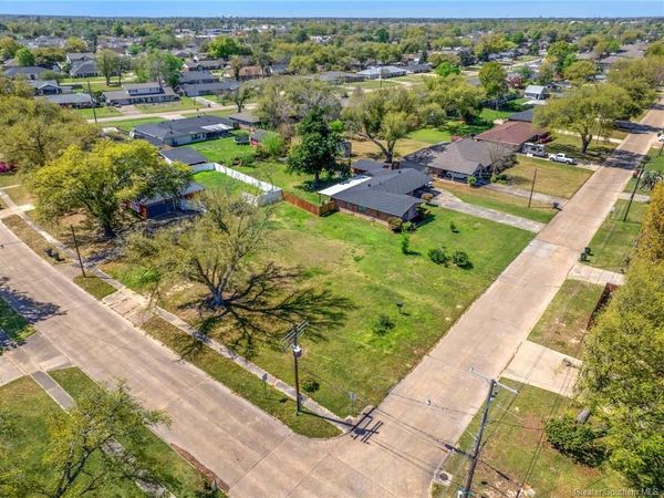 701 Contour Drive, Lake Charles, LA 70605