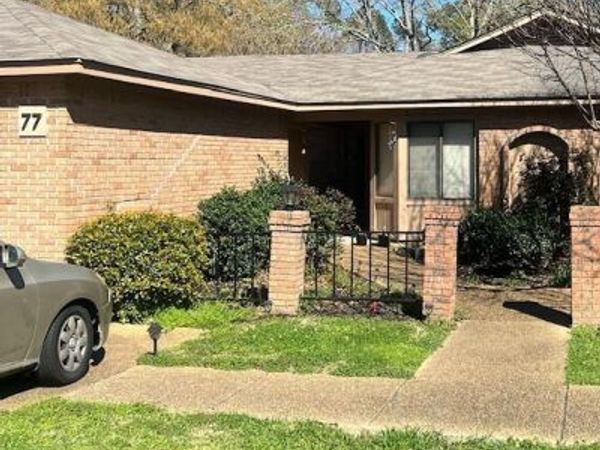 77 Shore Drive, Clinton, MS 39056