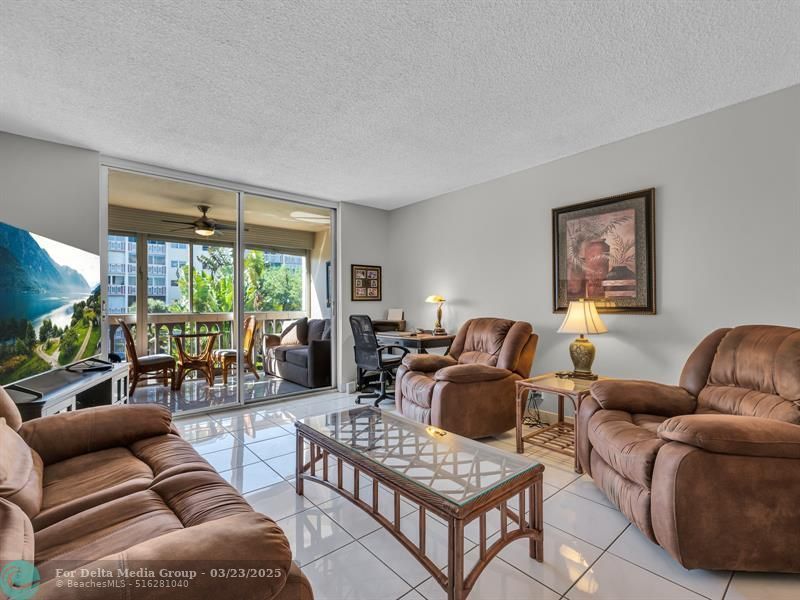 1001 NE 14th Avenue, Unit 303, Hallandale Beach, FL 33009 Photo