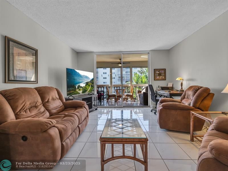 1001 NE 14th Avenue, Unit 303, Hallandale Beach, FL 33009 Photo