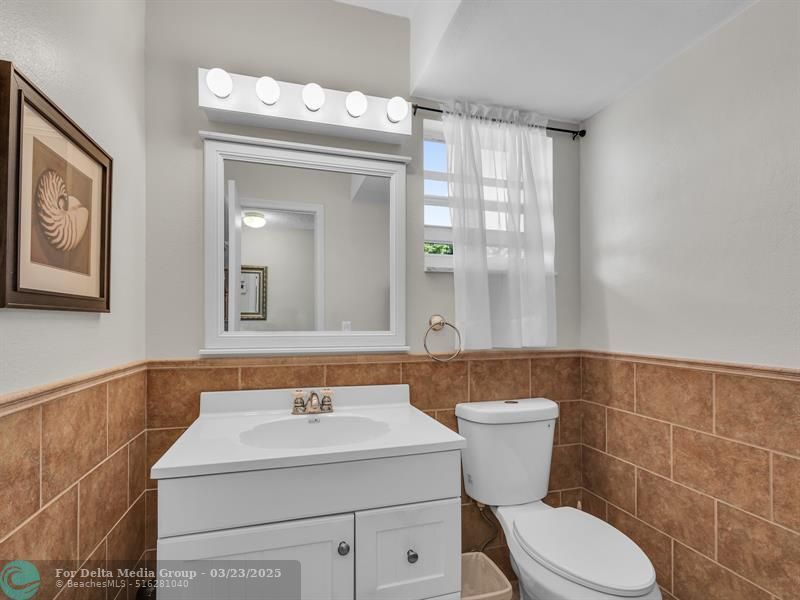 1001 NE 14th Avenue, Unit 303, Hallandale Beach, FL 33009 Photo