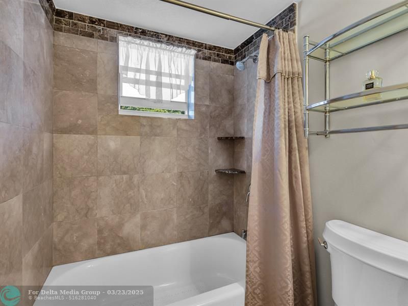 1001 NE 14th Avenue, Unit 303, Hallandale Beach, FL 33009 Photo