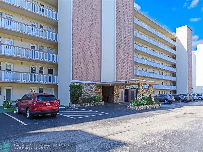 1001 NE 14th Avenue, Unit 303, Hallandale Beach, FL 33009 Photo