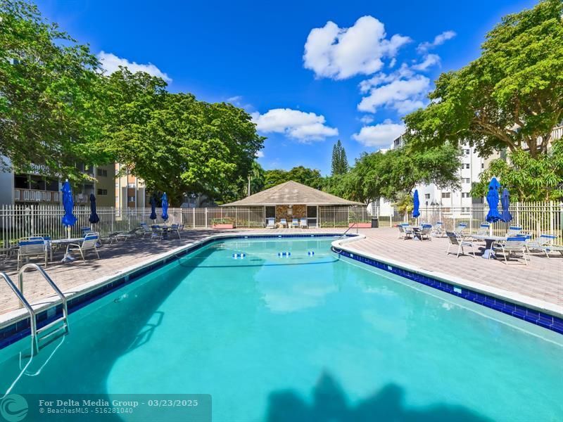 1001 NE 14th Avenue, Unit 303, Hallandale Beach, FL 33009 Photo