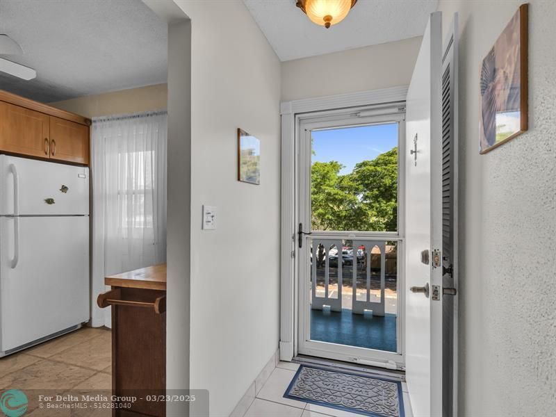 1001 NE 14th Avenue, Unit 303, Hallandale Beach, FL 33009 Photo