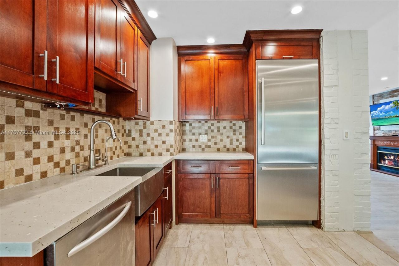 2725 NE 21st Ave, Fort Lauderdale, FL 33306 Photo