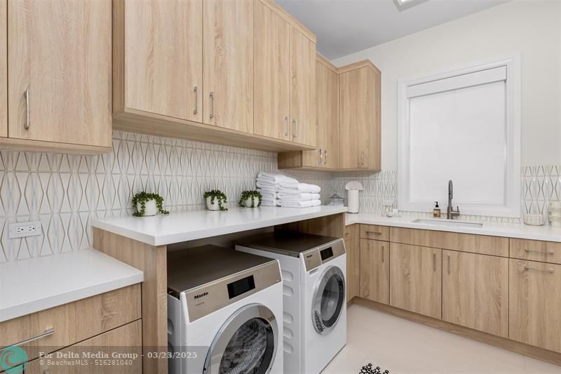 2520 Del Lago Dr, Fort Lauderdale, FL 33316 Photo