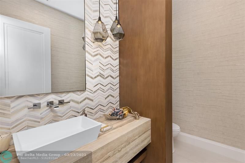 2520 Del Lago Dr, Fort Lauderdale, FL 33316 Photo