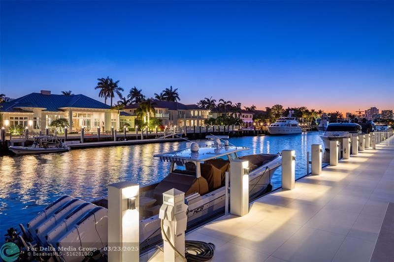 2520 Del Lago Dr, Fort Lauderdale, FL 33316 Photo