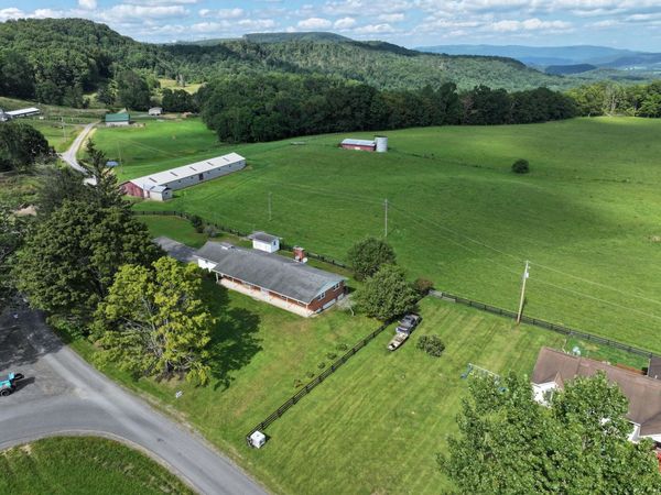 113 Lon Martin Rd, Rainelle, WV 25962